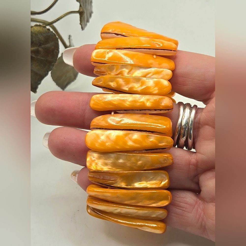 "5/$40" Orange Shell Bead Tropical Stretch Bracelet